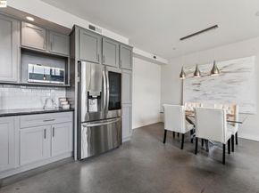 850 W Grand Ave 17, Oakland CA 94607