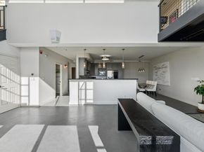 850 W Grand Ave 17, Oakland CA 94607