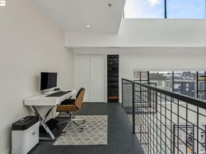 850 W Grand Ave 17, Oakland CA 94607