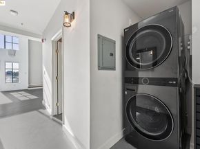 850 W Grand Ave 17, Oakland CA 94607