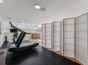 850 W Grand Ave 17, Oakland CA 94607