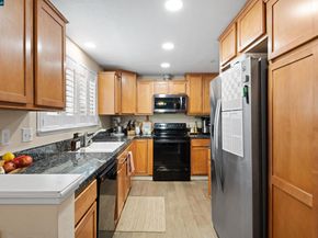 2721 Oak Rd L, Walnut Creek CA 94597