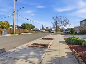 1594 Hallbrook Dr, San Jose CA 95118