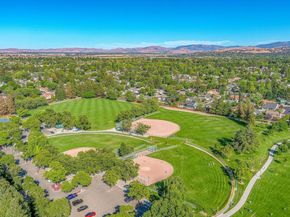 297 Del Valle Ct, Pleasanton CA 94566