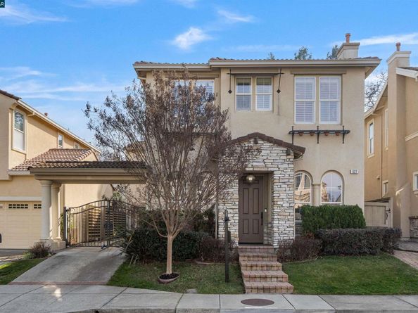 527 Gabriel Ct, Walnut Creek CA 94597