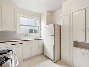 832 Walker, Oakland CA 94610