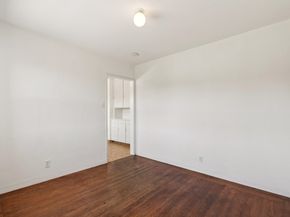 832 Walker, Oakland CA 94610