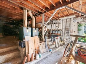 832 Walker, Oakland CA 94610