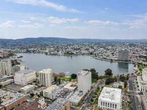 1425 Lakeside DR 201, Oakland CA 94612