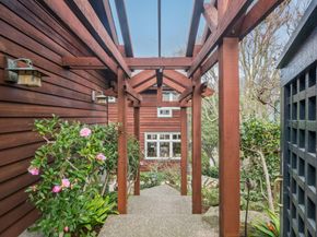 854 Leo Way, Oakland CA 94611