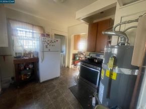 1332 103Rd Ave, Oakland CA 94603