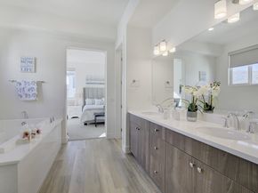 45249 Electric Ter 402, Fremont CA 94539