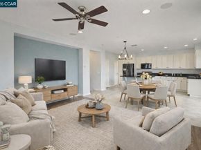 207 Heligan Ln. 8, Livermore CA 94551