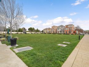 207 Heligan Ln. 8, Livermore CA 94551