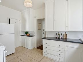 1424 Hampel St, Oakland CA 94602