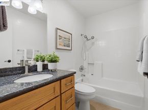 39843 Cedar Blvd 219, Newark CA 94560