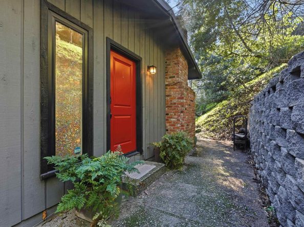 6416 Valley View Rd, Oakland CA 94611