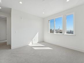 1933 Grand Street, Alameda CA 94501