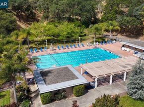 2501 Pine Knoll Dr 8, Walnut Creek CA 94595