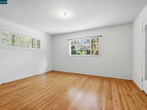 22 Irving Ln, Orinda CA 94563