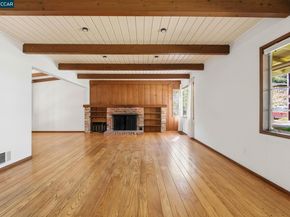 22 Irving Ln, Orinda CA 94563