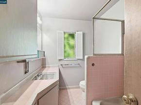 22 Irving Ln, Orinda CA 94563