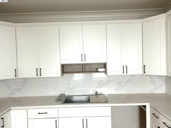 528 41St St, Oakland CA 94609