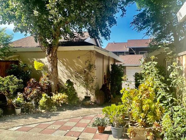 7642 Arbor Creek Circle, Dublin CA 94568