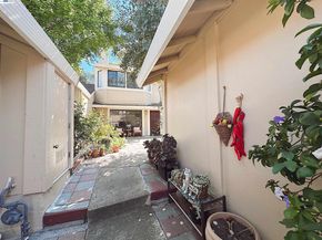 7642 Arbor Creek Circle, Dublin CA 94568