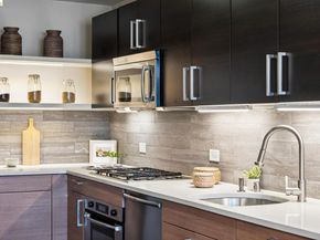 6465 San Pablo 203, Oakland CA 94608