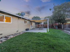 1346 Montana Dr, Concord CA 94521