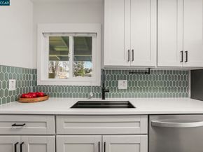 1346 Montana Dr, Concord CA 94521