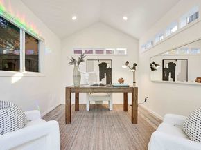 735 Apgar St, Oakland CA 94609