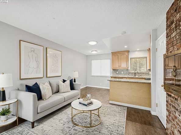 1059 Lakehurst Rd, Livermore CA 94551