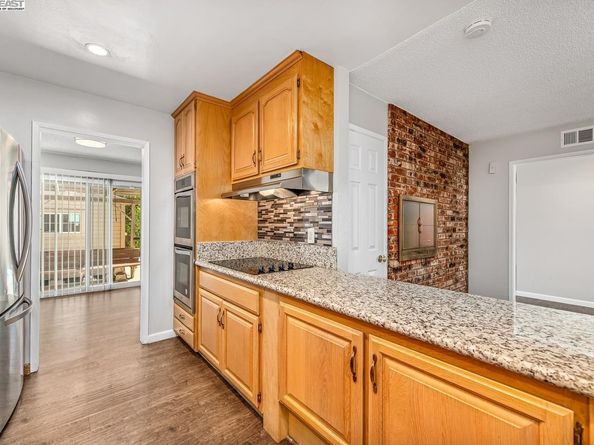 1059 Lakehurst Rd, Livermore CA 94551