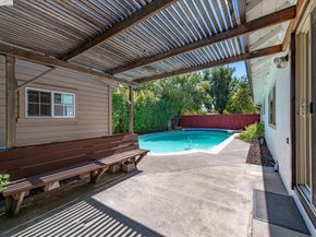 1059 Lakehurst Rd, Livermore CA 94551