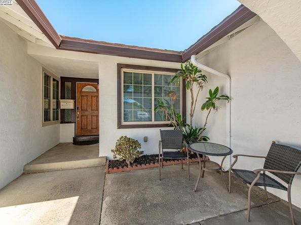 1059 Lakehurst Rd, Livermore CA 94551