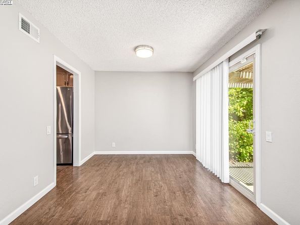 1059 Lakehurst Rd, Livermore CA 94551
