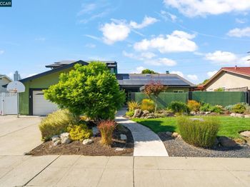1110 Lomitas Ave