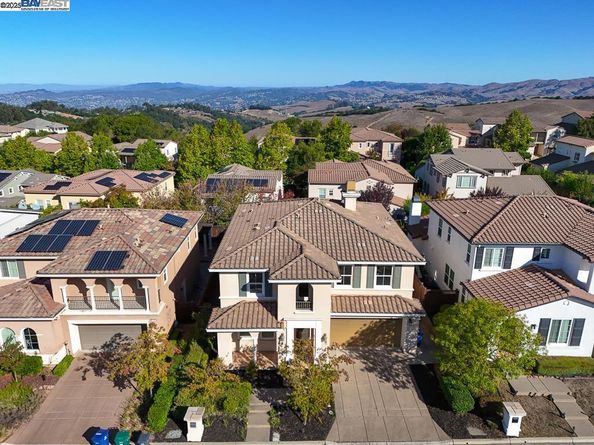 192 Carrick Cir, Hayward CA 94542