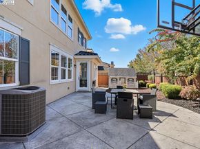 192 Carrick Cir, Hayward CA 94542