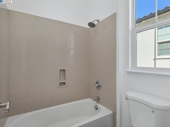 192 Carrick Cir, Hayward CA 94542