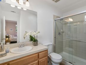 192 Carrick Cir, Hayward CA 94542