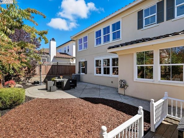 192 Carrick Cir, Hayward CA 94542
