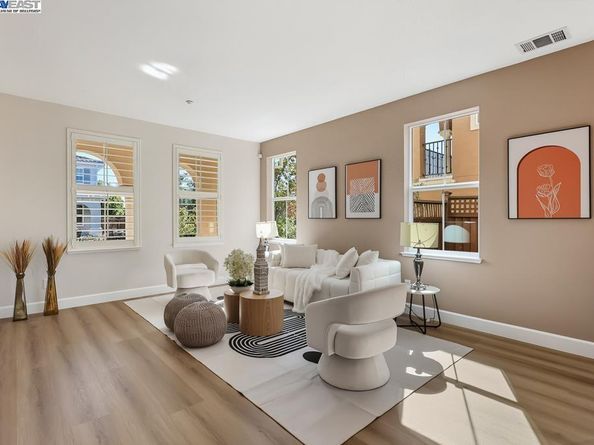 192 Carrick Cir, Hayward CA 94542