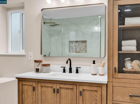 1216 Fairlawn Ct 8, Walnut Creek CA 94595