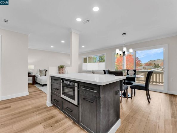 1216 Fairlawn Ct 8, Walnut Creek CA 94595