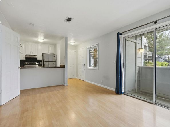 655 River Oak Way 42, Hayward CA 94544