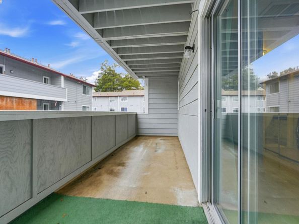 655 River Oak Way 42, Hayward CA 94544