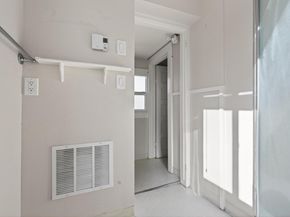 1011 E 11Th St, Oakland CA 94606